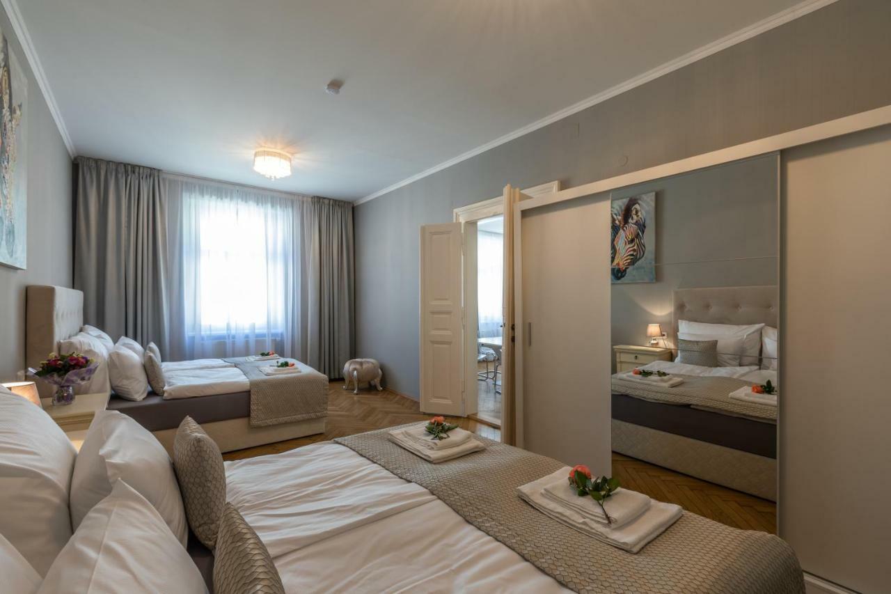 Slabur Residence Praga Exterior foto